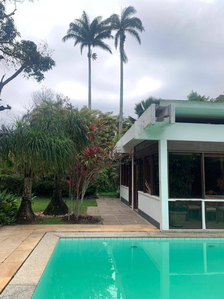 Casa à venda com 4 quartos, 400m² - Foto 2