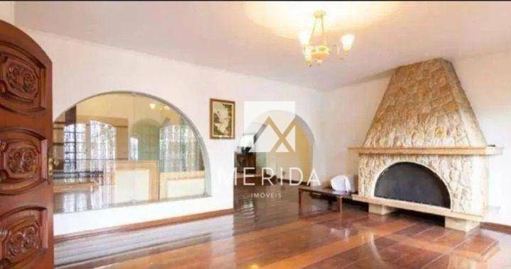 Casa à venda e aluguel com 3 quartos, 325m² - Foto 2