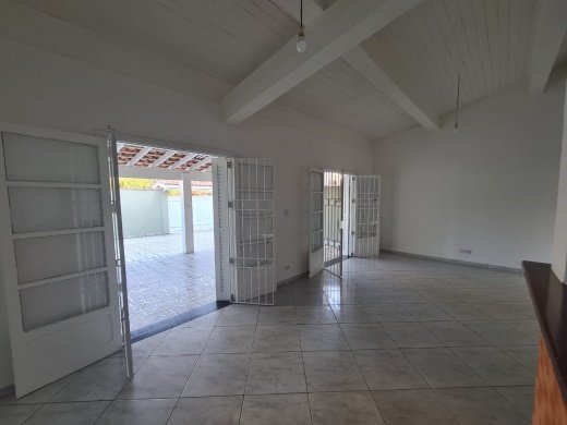 Casa à venda com 4 quartos, 210m² - Foto 20