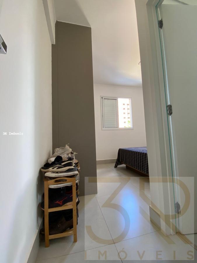 Apartamento para alugar com 2 quartos, 67m² - Foto 4