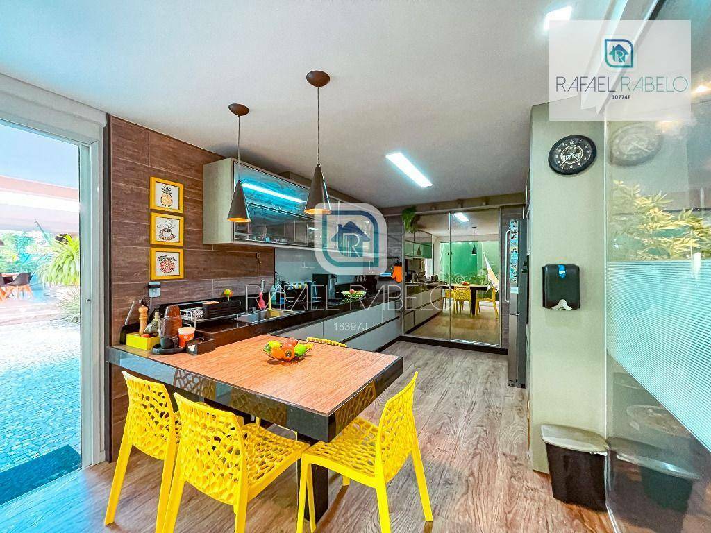 Casa de Condomínio à venda com 4 quartos, 250m² - Foto 12