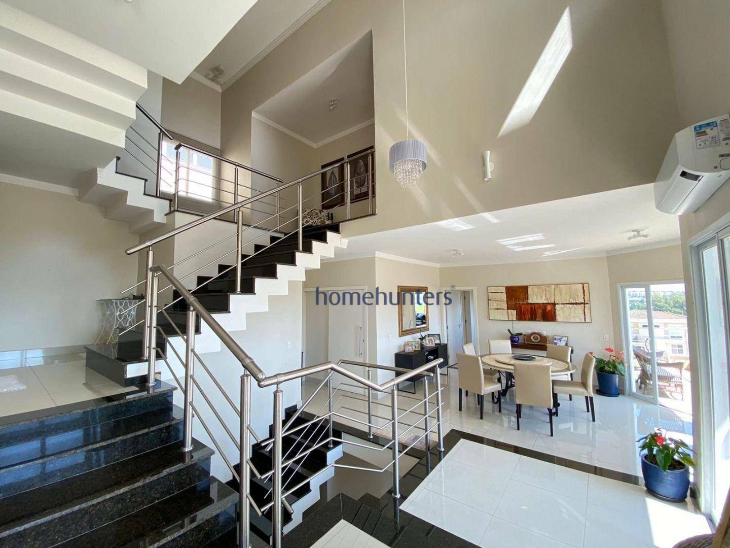 Casa de Condomínio para alugar com 4 quartos, 360m² - Foto 4