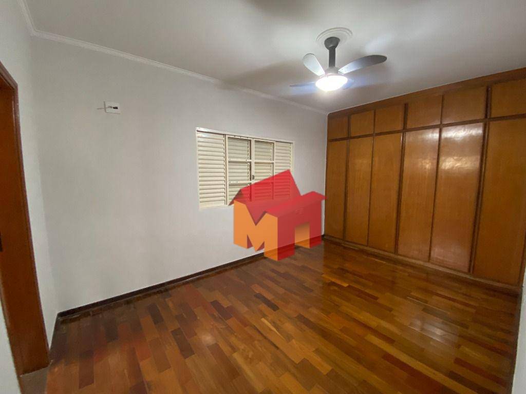 Casa à venda com 3 quartos, 197m² - Foto 13