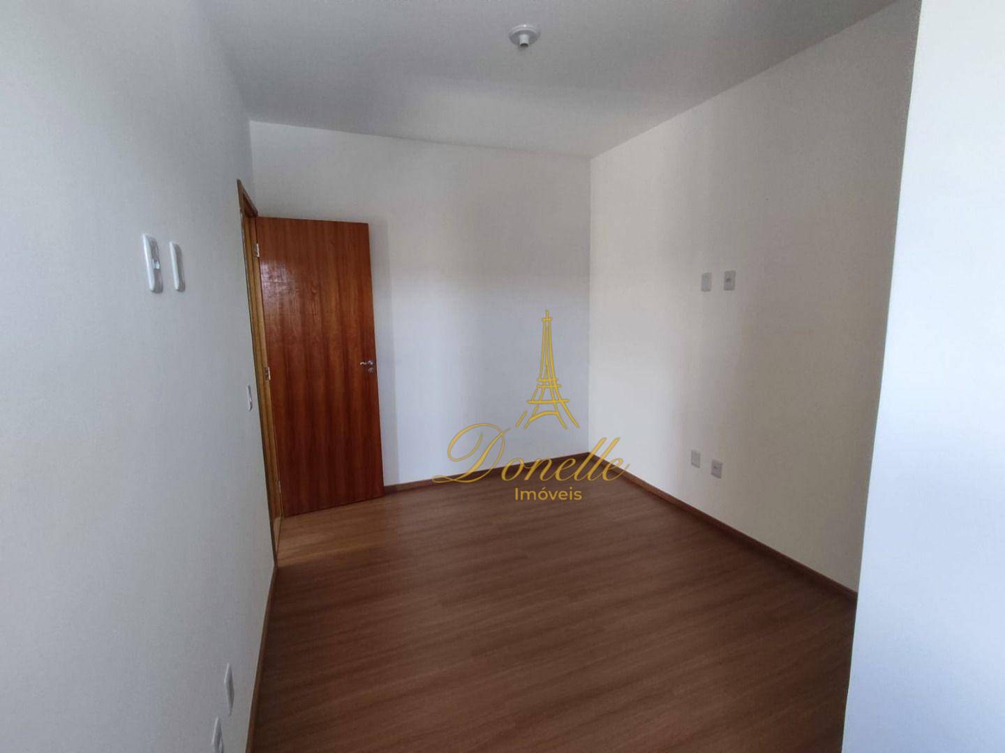 Casa à venda com 2 quartos, 72m² - Foto 8