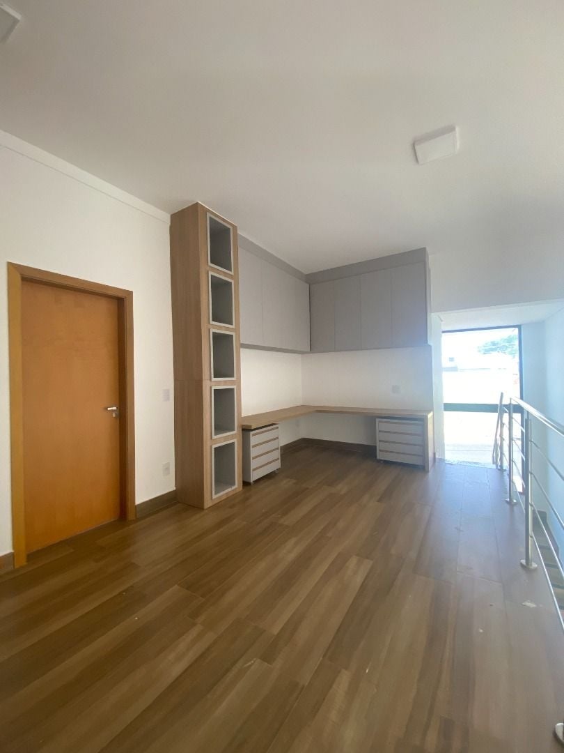 Casa à venda com 4 quartos, 280m² - Foto 34