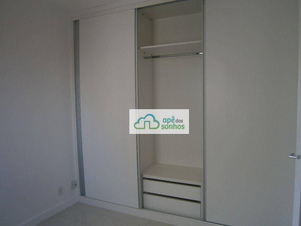 Apartamento para alugar com 2 quartos, 70m² - Foto 12