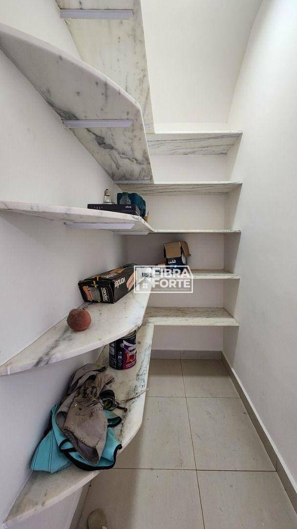 Casa de Condomínio para alugar com 3 quartos, 267m² - Foto 18