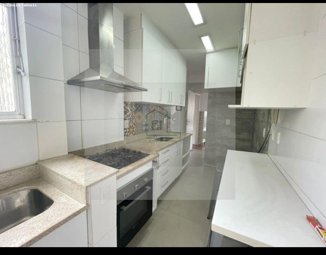 Apartamento à venda com 2 quartos, 80m² - Foto 2