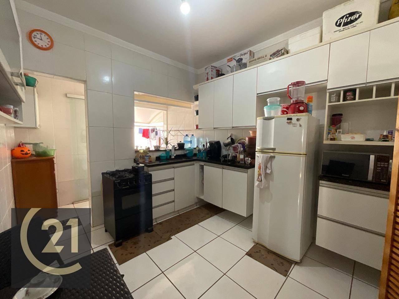 Apartamento à venda com 2 quartos, 110m² - Foto 2