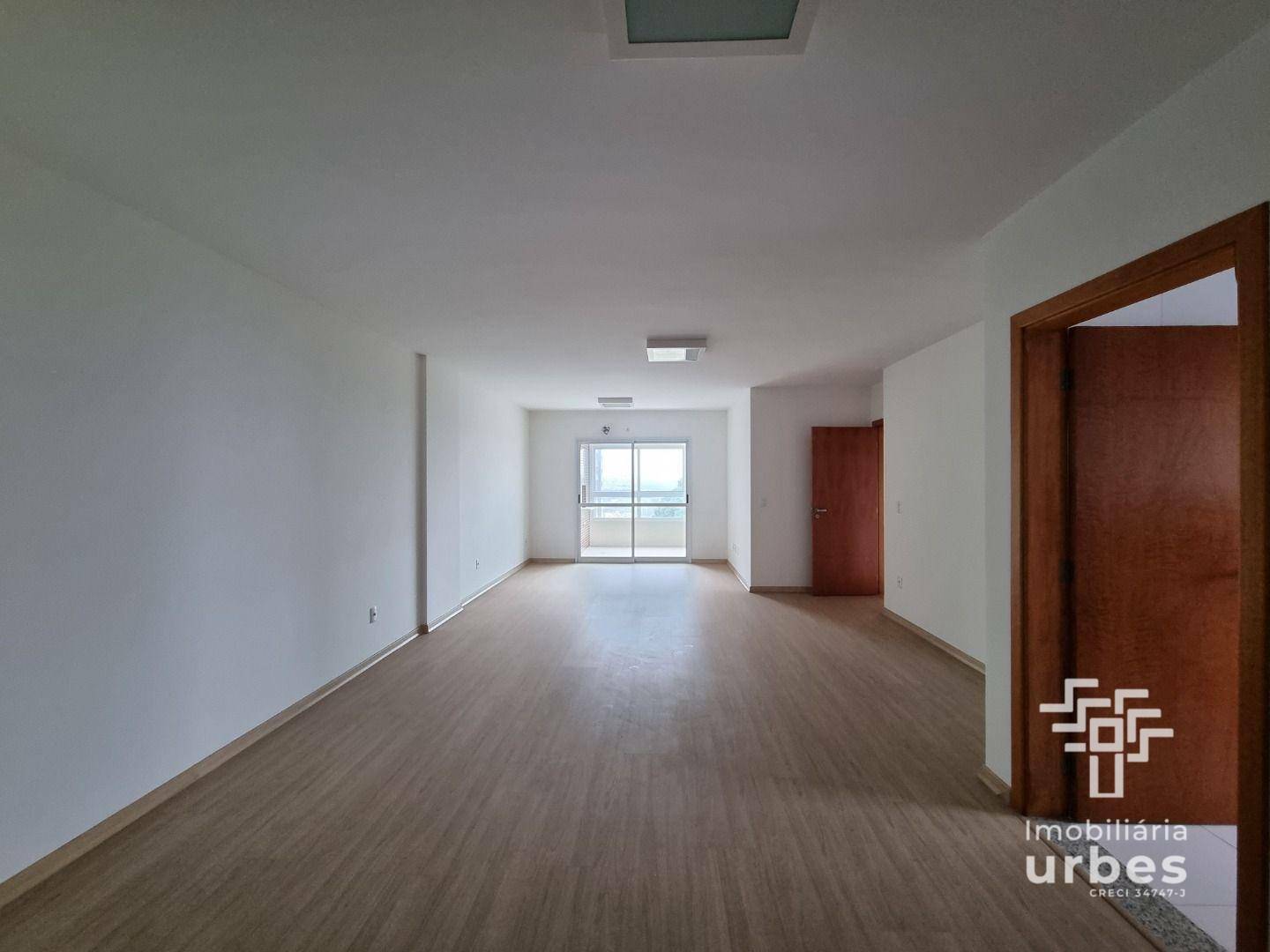 Apartamento à venda com 3 quartos, 153m² - Foto 1