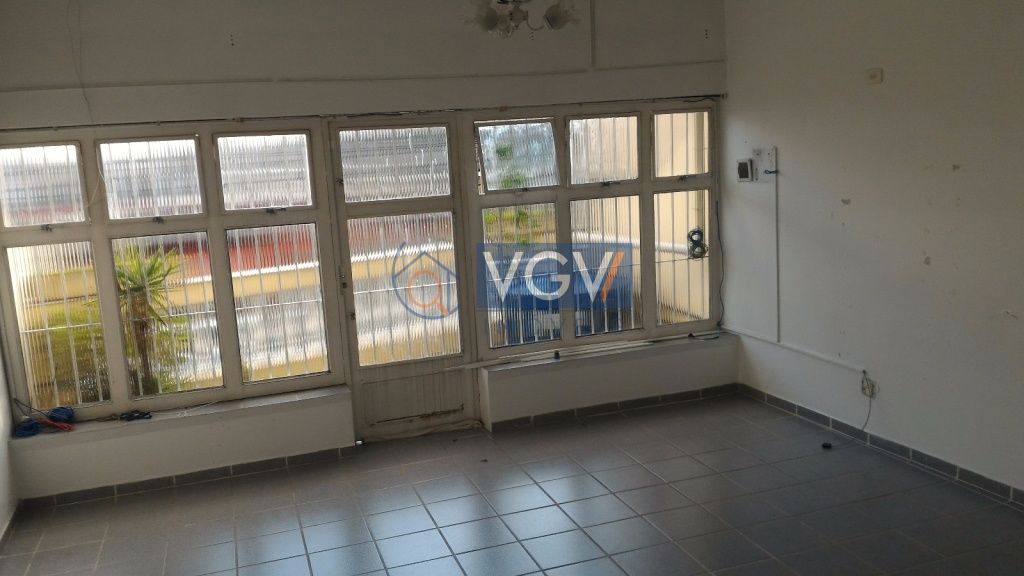 Casa à venda com 4 quartos, 220m² - Foto 15