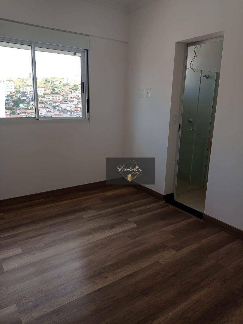 Apartamento à venda com 3 quartos, 135m² - Foto 3