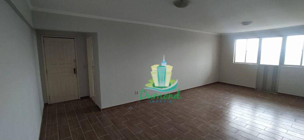 Apartamento para alugar com 3 quartos, 120m² - Foto 6