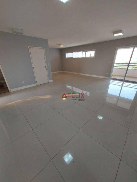 Apartamento à venda com 4 quartos, 165m² - Foto 1