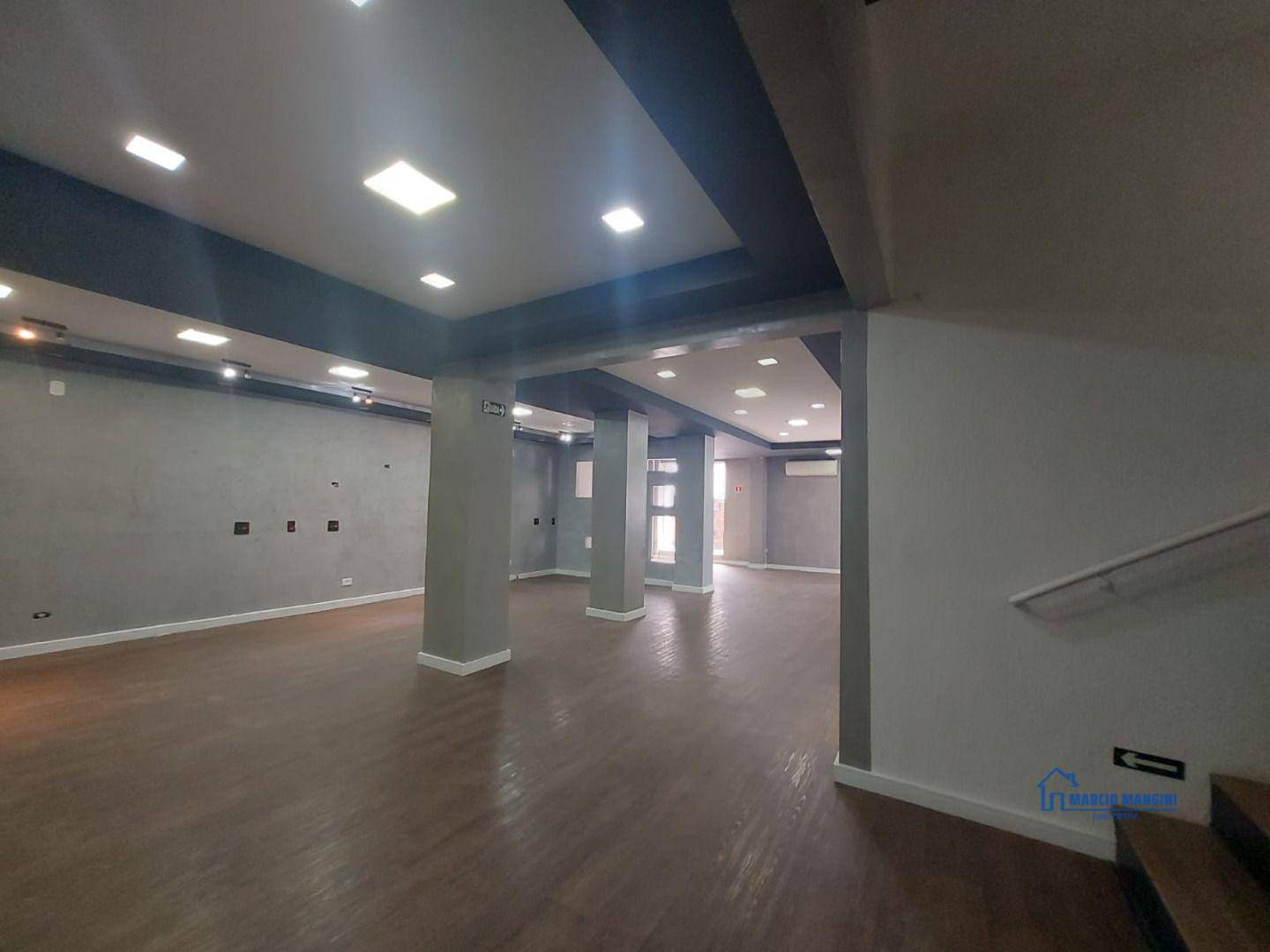 Casa para alugar com 12 quartos, 350m² - Foto 19