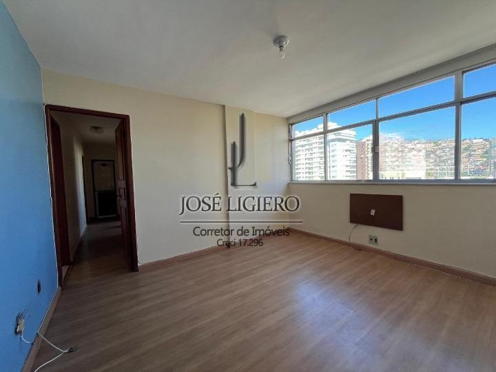 Apartamento à venda com 2 quartos, 70m² - Foto 1