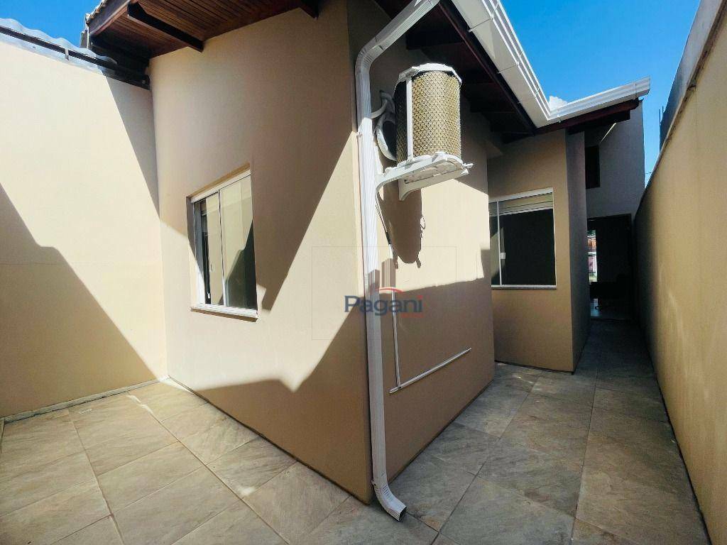Casa para alugar com 2 quartos, 50m² - Foto 5