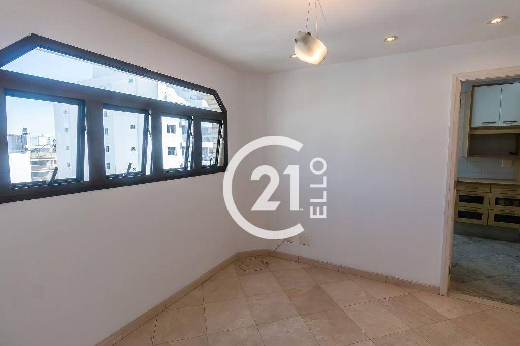 Apartamento para alugar com 3 quartos, 240m² - Foto 32