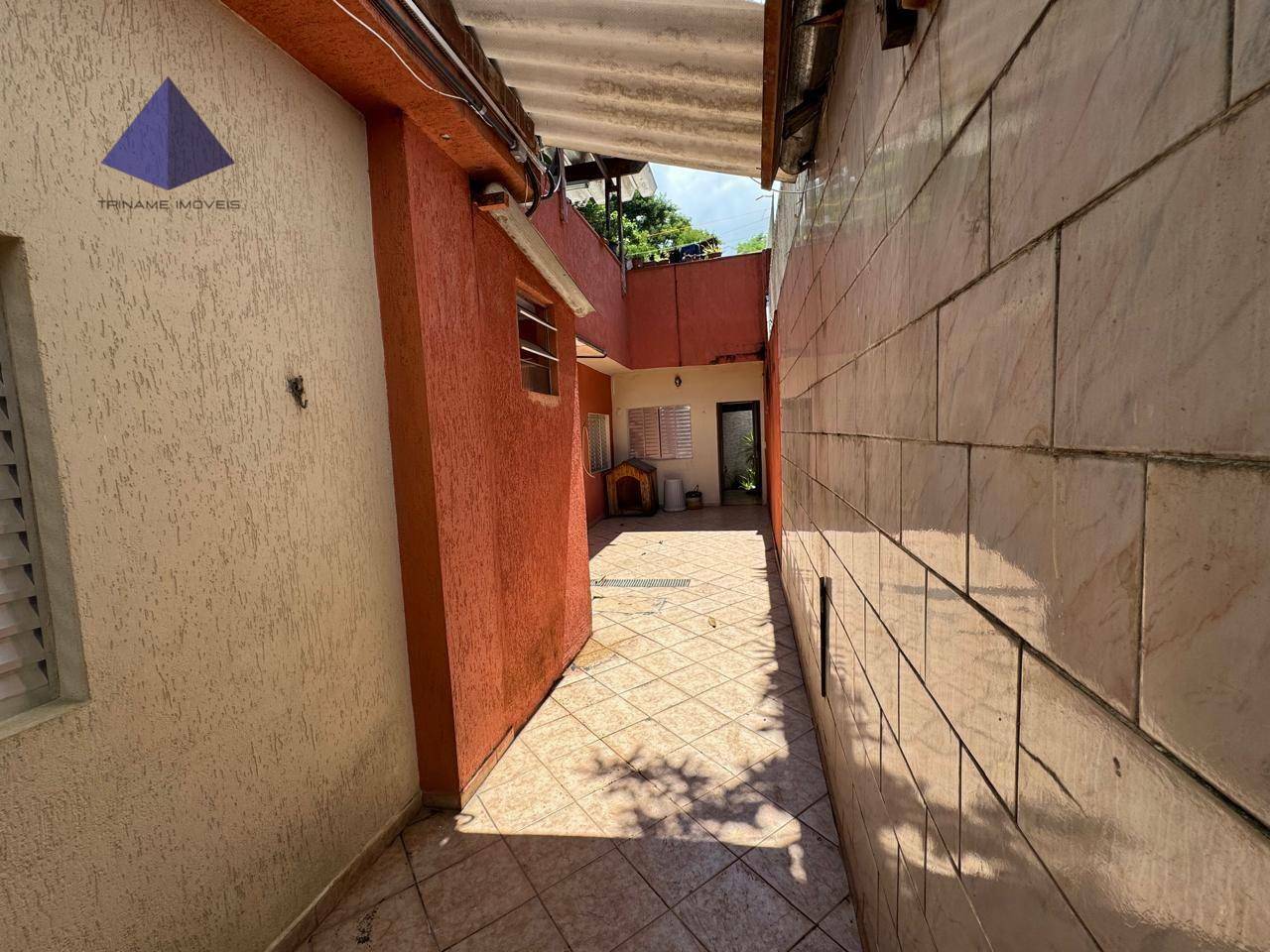 Sobrado à venda com 8 quartos, 300m² - Foto 45