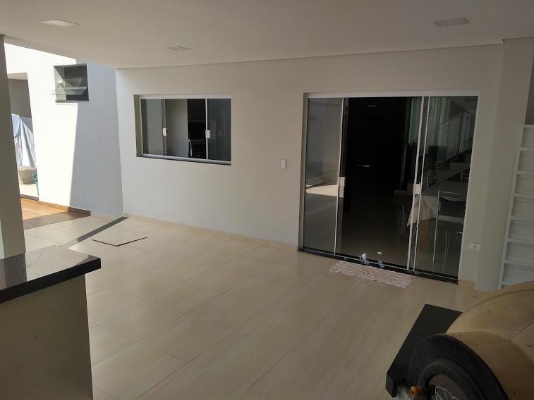 Casa de Condomínio à venda com 3 quartos, 350m² - Foto 12