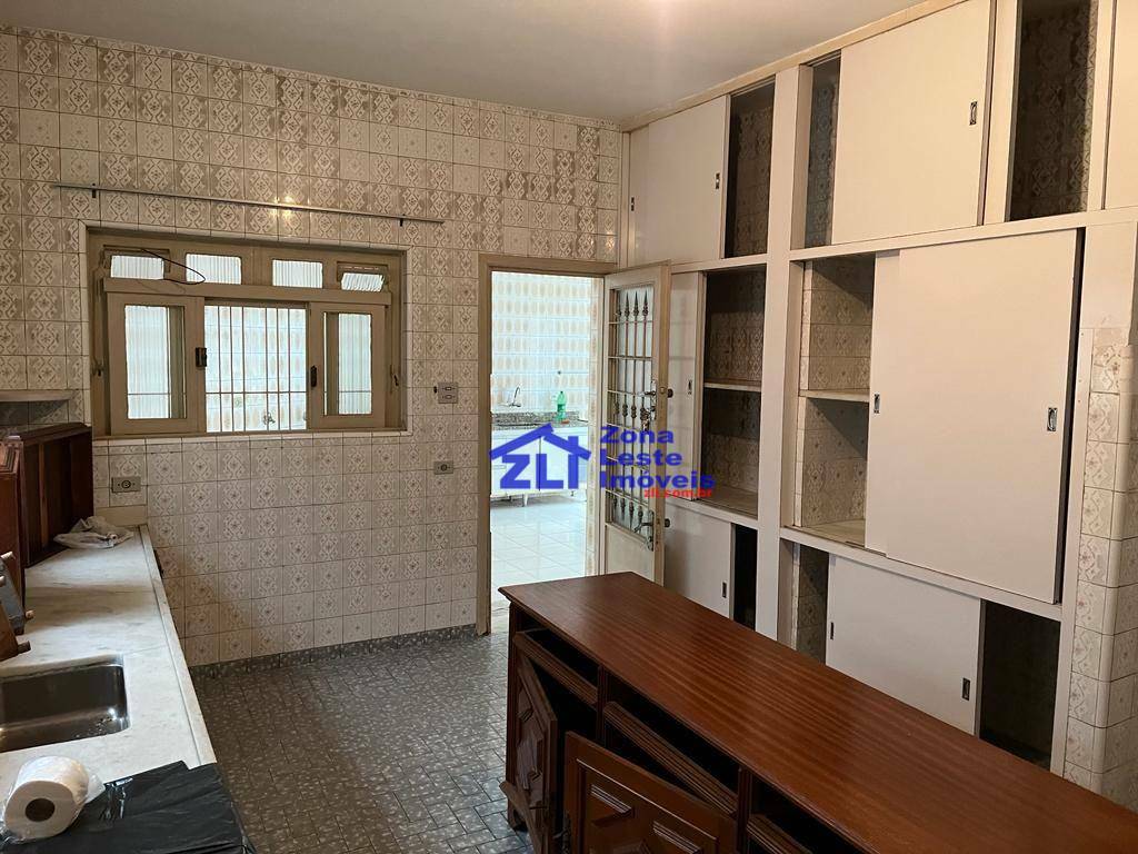 Casa à venda com 4 quartos, 250m² - Foto 14