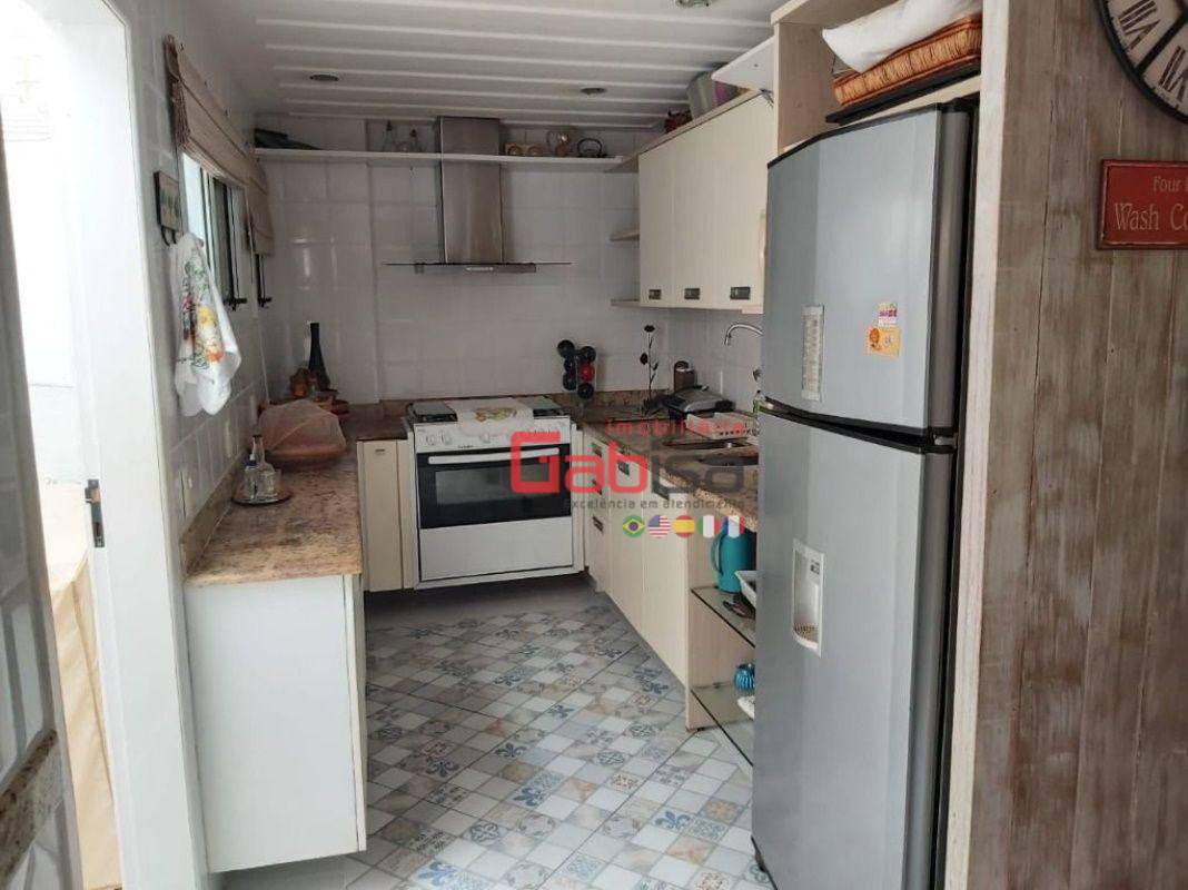 Casa de Condomínio à venda com 4 quartos, 300m² - Foto 12