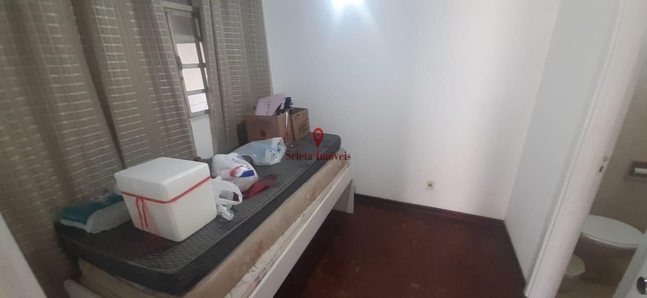 Casa à venda com 5 quartos, 300m² - Foto 26