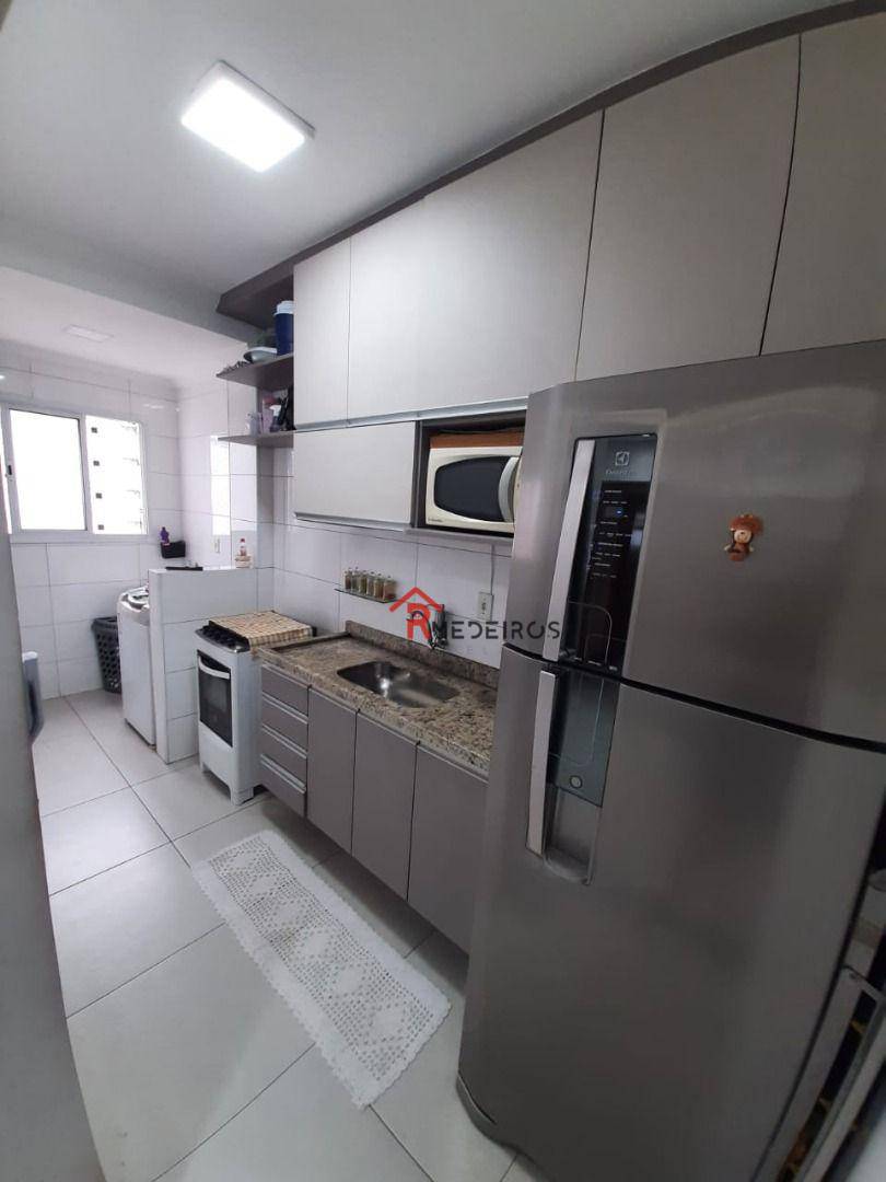 Apartamento à venda com 2 quartos, 70m² - Foto 31