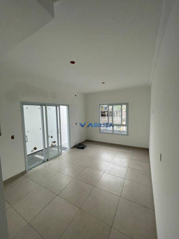 Sobrado à venda com 4 quartos, 150m² - Foto 4