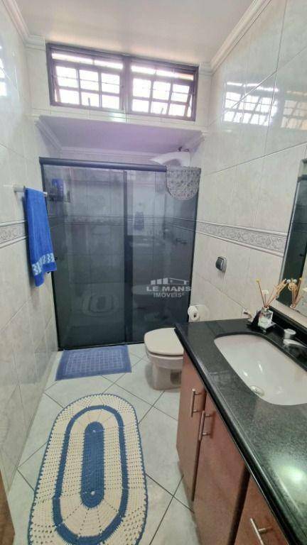 Casa à venda com 3 quartos, 205m² - Foto 27