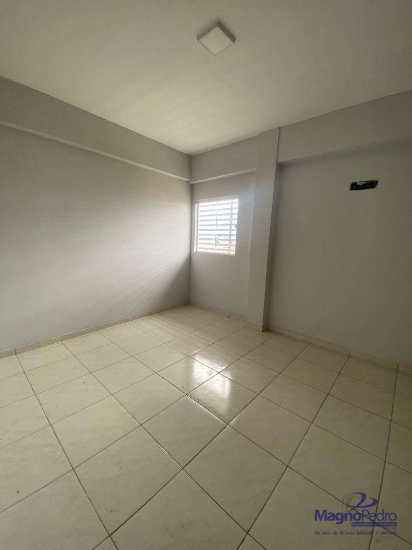 Apartamento para alugar com 2 quartos, 65m² - Foto 5