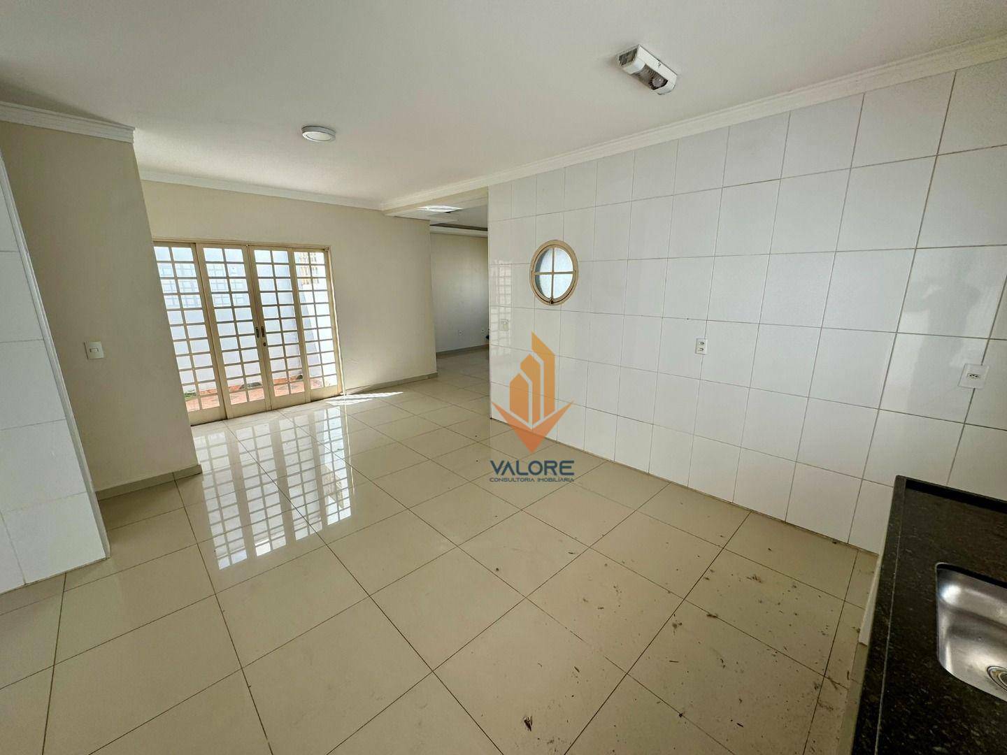 Casa à venda com 3 quartos, 162m² - Foto 11