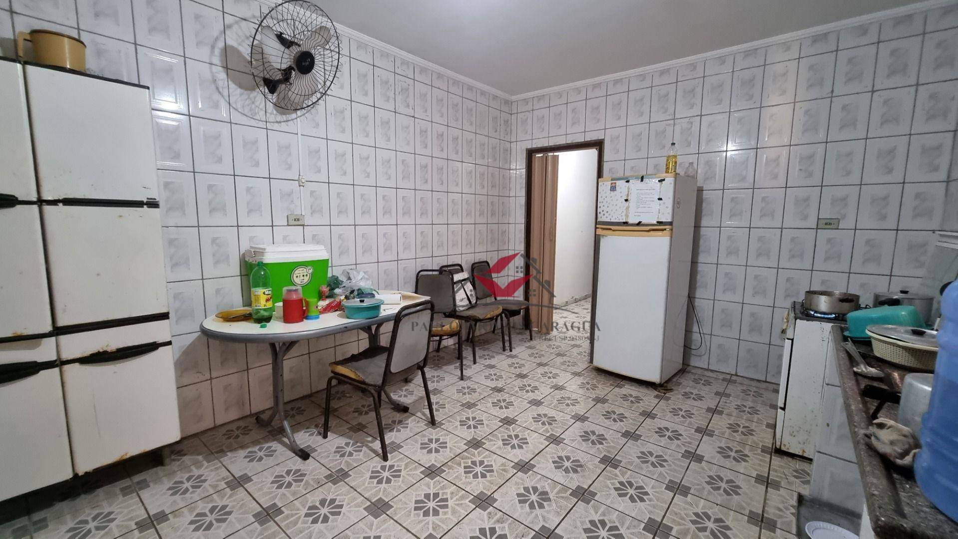 Casa de Condomínio à venda com 4 quartos, 232m² - Foto 27