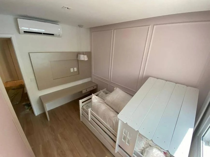 Apartamento à venda com 3 quartos, 234m² - Foto 4