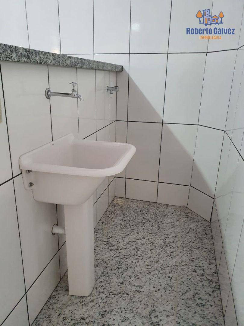 Apartamento para alugar com 2 quartos, 60m² - Foto 12