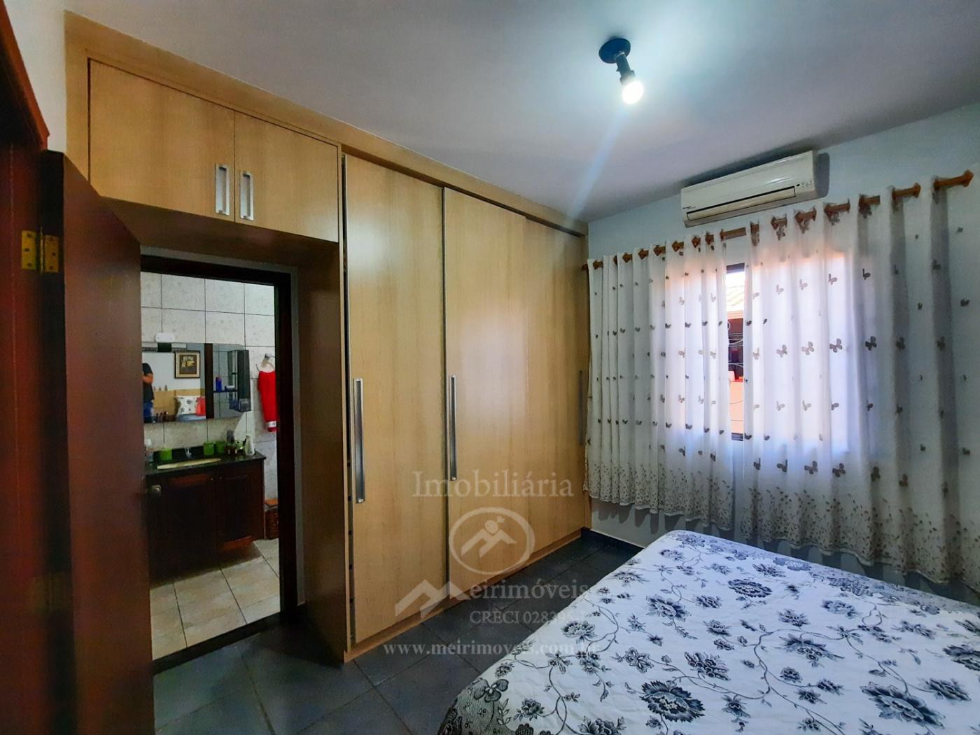 Casa à venda com 3 quartos, 248m² - Foto 12