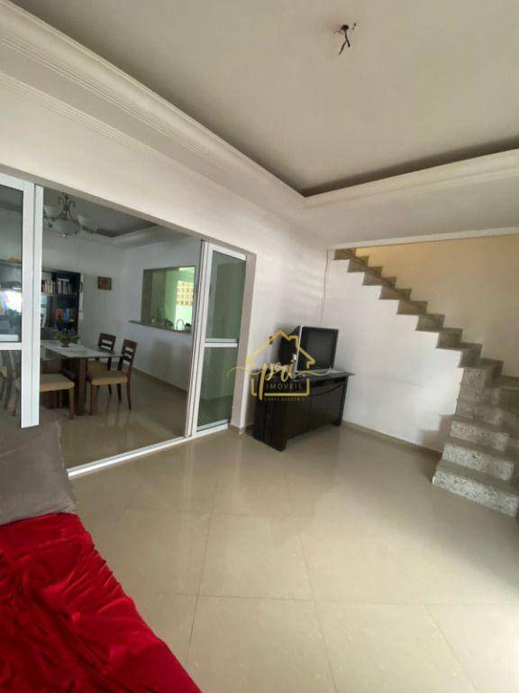 Sobrado à venda com 4 quartos, 200m² - Foto 4