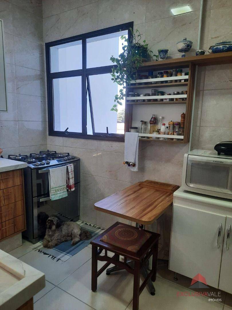 Apartamento à venda com 5 quartos, 200m² - Foto 5