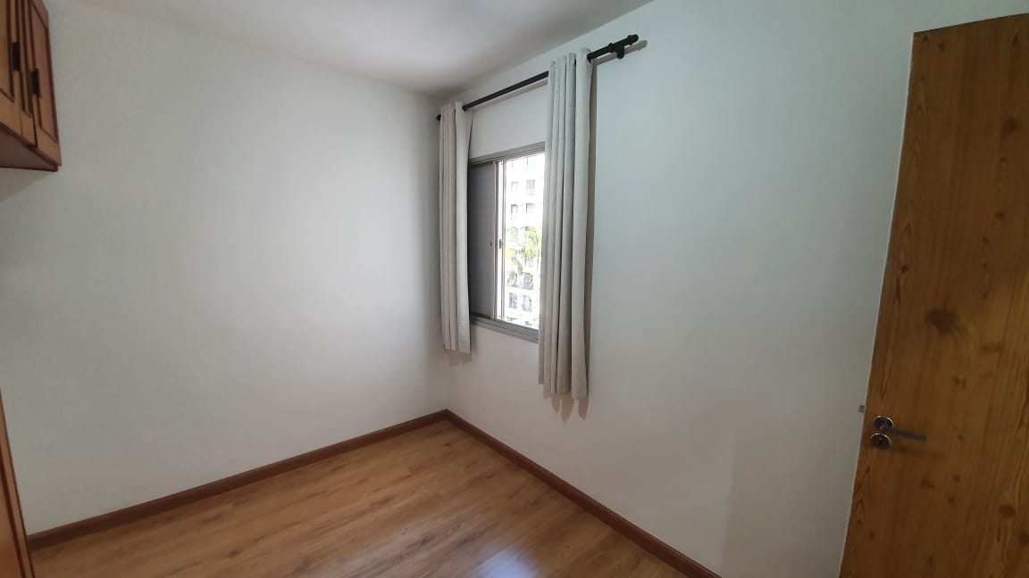 Apartamento à venda com 2 quartos, 77m² - Foto 4