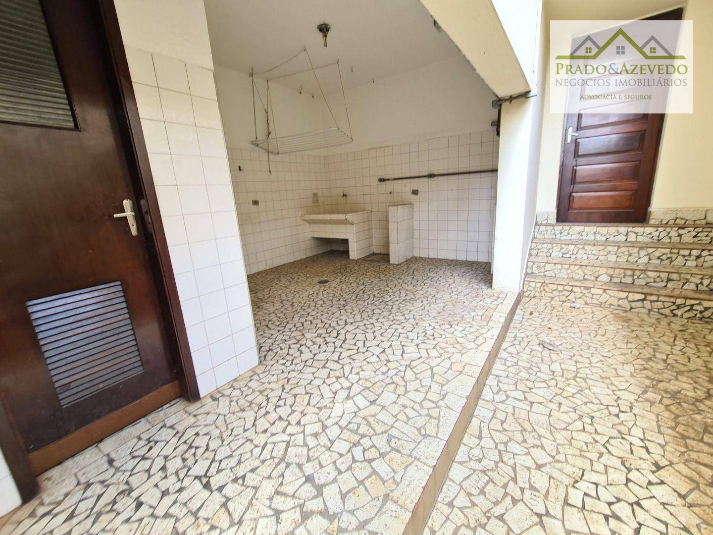 Casa para alugar com 3 quartos, 207m² - Foto 18