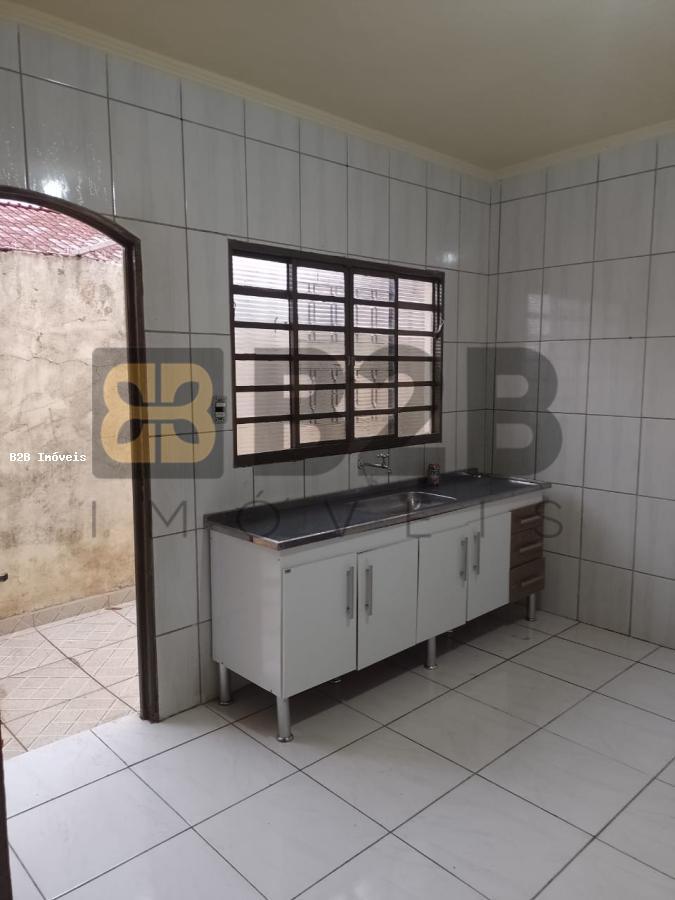 Casa à venda com 2 quartos, 101m² - Foto 12