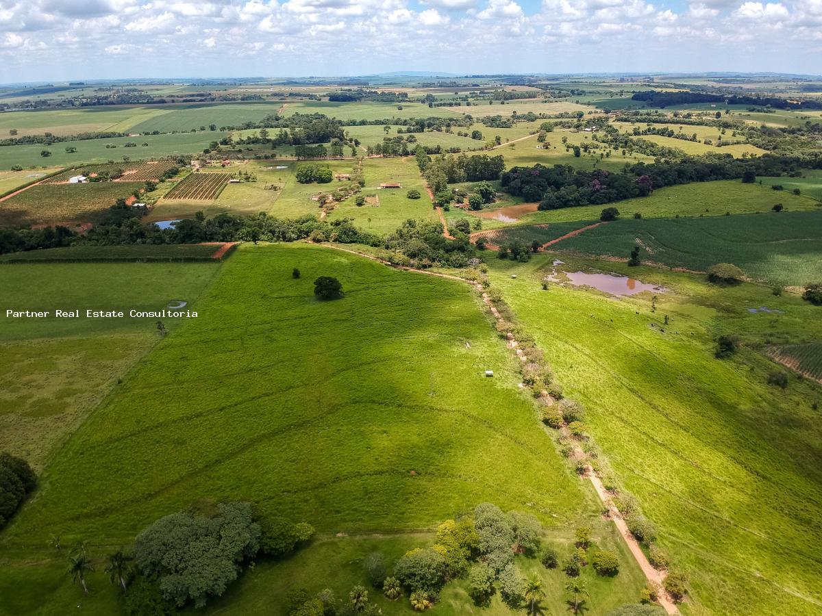 Fazenda à venda com 4 quartos, 189m² - Foto 1