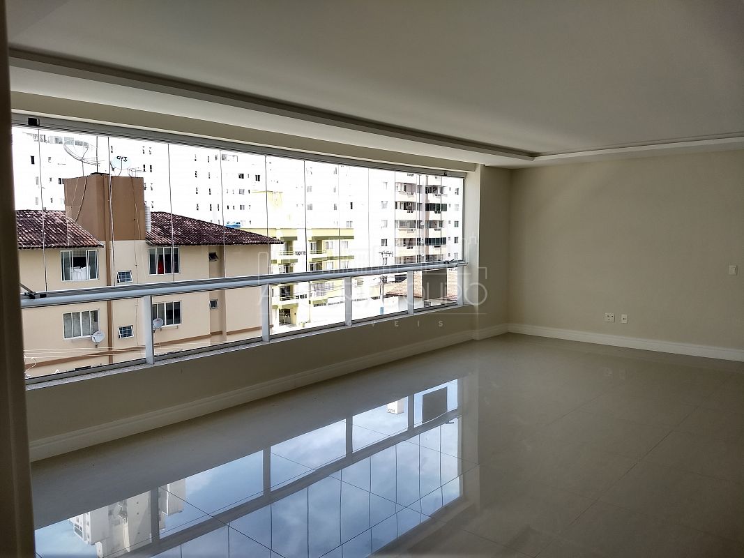 Apartamento à venda com 3 quartos, 253m² - Foto 10