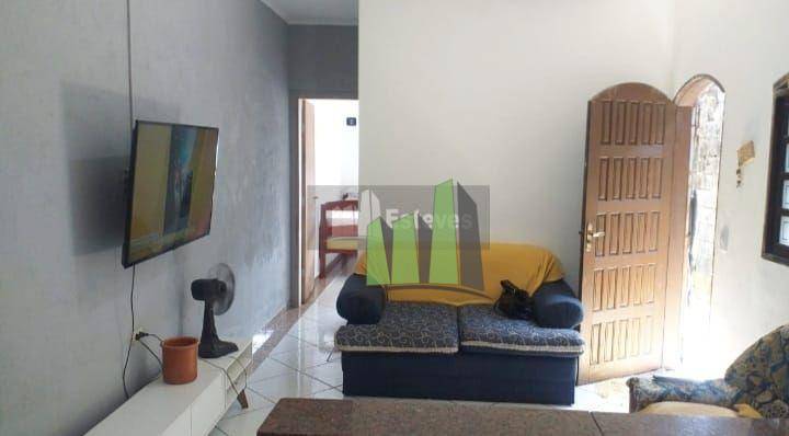 Casa à venda com 2 quartos, 60m² - Foto 2