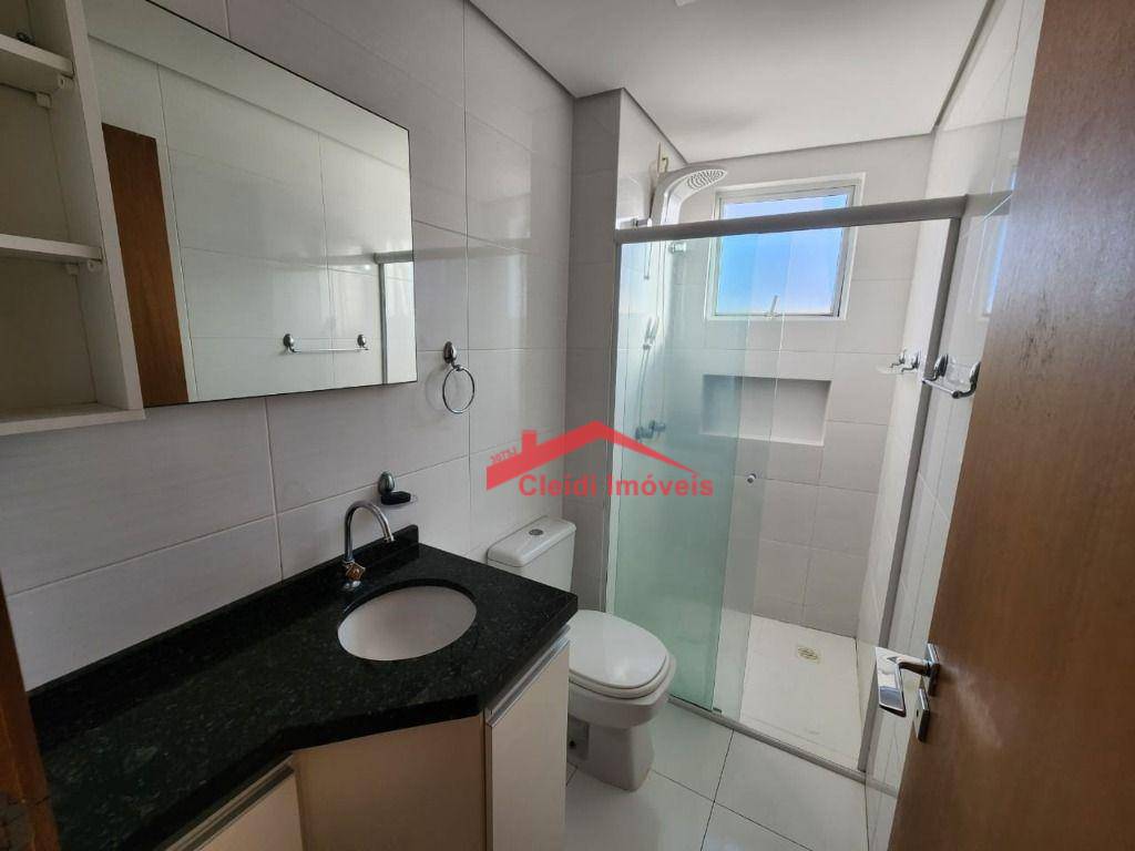 Apartamento para alugar com 2 quartos, 63m² - Foto 11