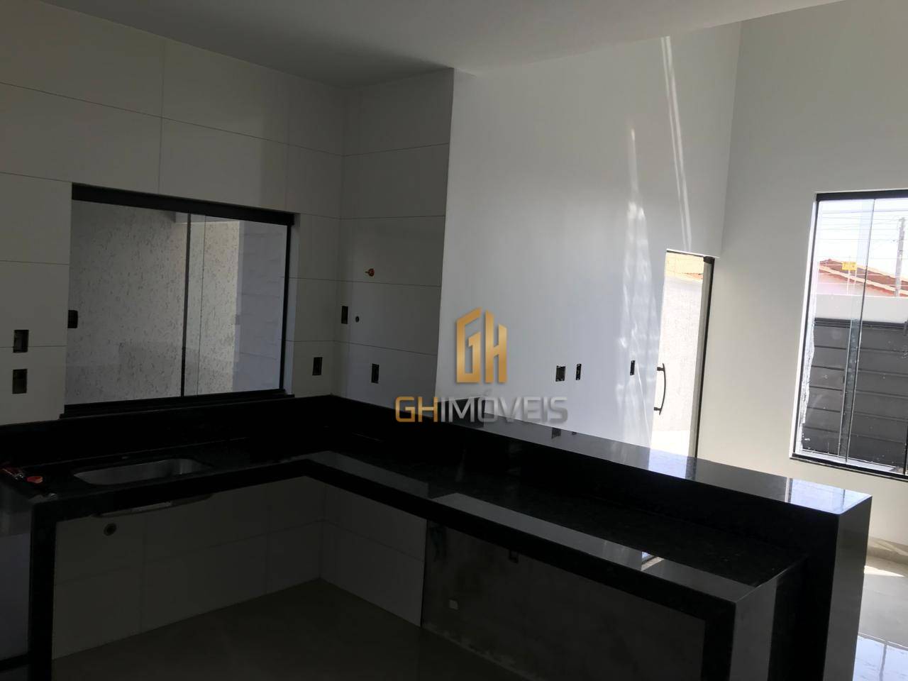 Casa à venda com 3 quartos, 92m² - Foto 5