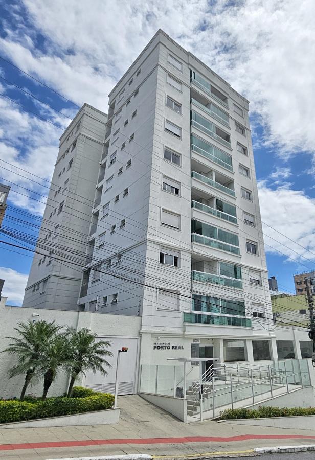 Apartamento à venda com 2 quartos, 68m² - Foto 1
