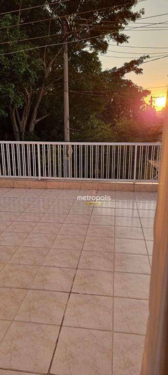 Sobrado à venda com 3 quartos, 200m² - Foto 16