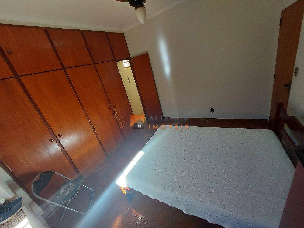 Casa à venda com 3 quartos, 226m² - Foto 20