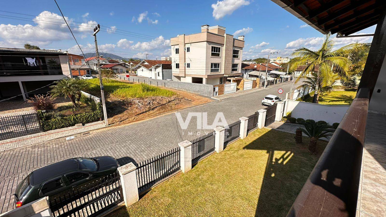 Casa à venda com 6 quartos, 305m² - Foto 19